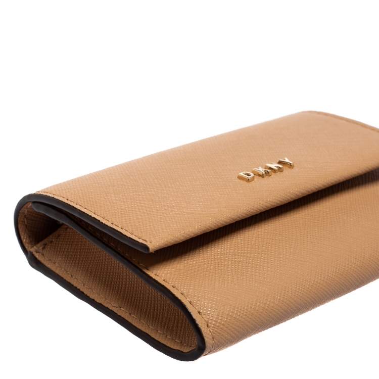 Pre Owned Dkny Beige Saffiano Leather Flap Compact Wallet