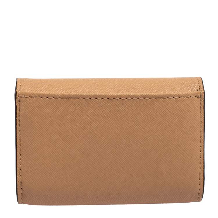 Pre Owned Dkny Beige Saffiano Leather Flap Compact Wallet