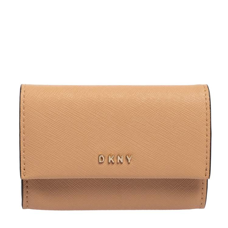 Pre Owned Dkny Beige Saffiano Leather Flap Compact Wallet
