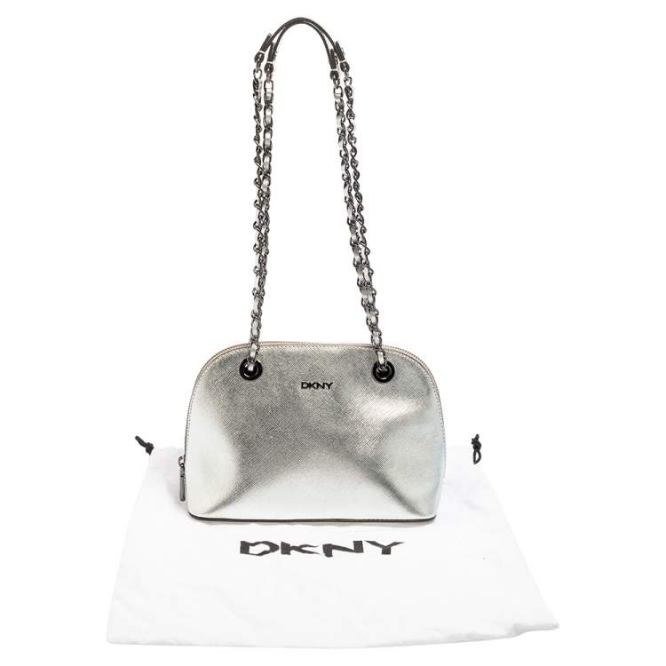 مملوكة مسبقًا Dkny Silver Leather Dome Chain Shoulder Bag