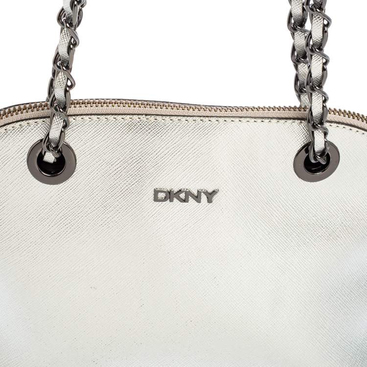 مملوكة مسبقًا Dkny Silver Leather Dome Chain Shoulder Bag