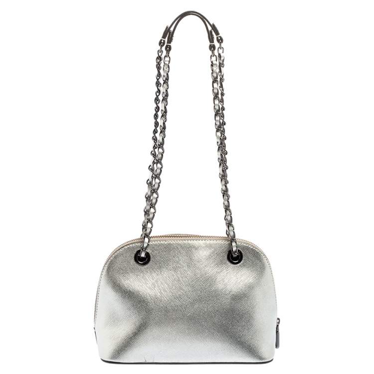 مملوكة مسبقًا Dkny Silver Leather Dome Chain Shoulder Bag