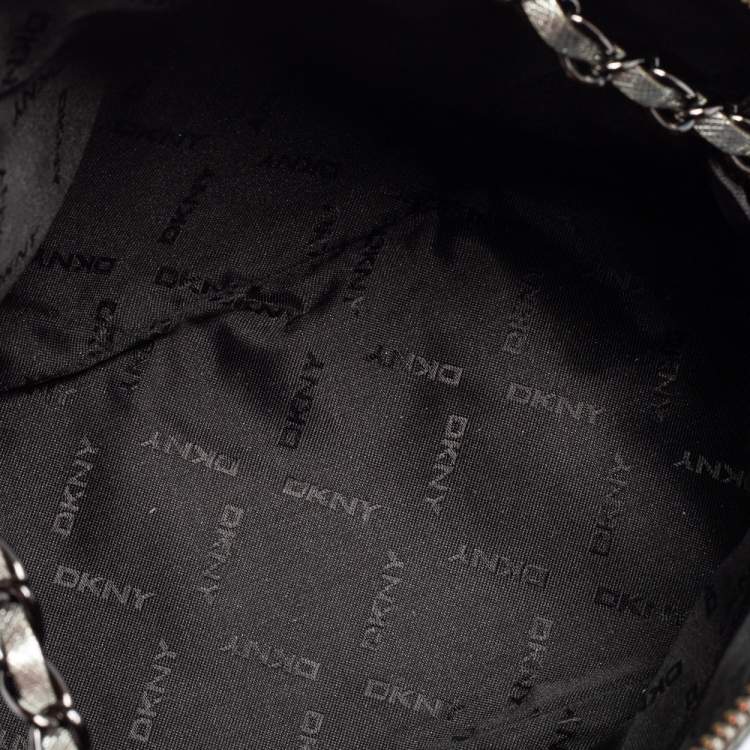 مملوكة مسبقًا Dkny Silver Leather Dome Chain Shoulder Bag