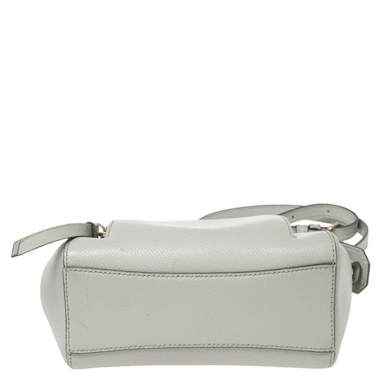 مملوكة مسبقًا DKNY Grey Leather Front Pocket Crossbody Bag