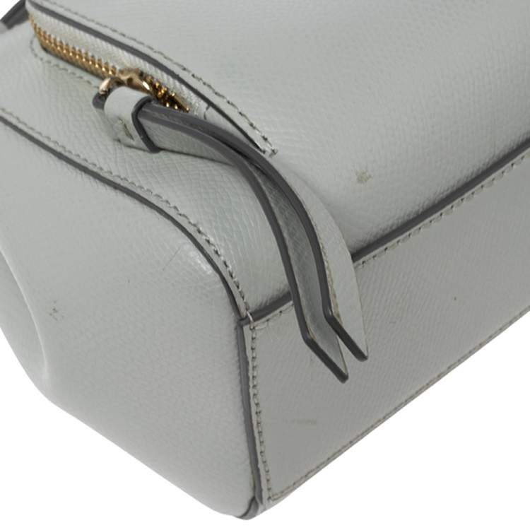 مملوكة مسبقًا DKNY Grey Leather Front Pocket Crossbody Bag
