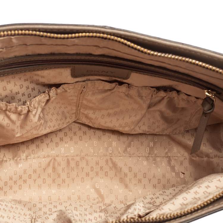 Pre Owned DKNY Grey Saffiano Leather Bryant Park Chain Tote