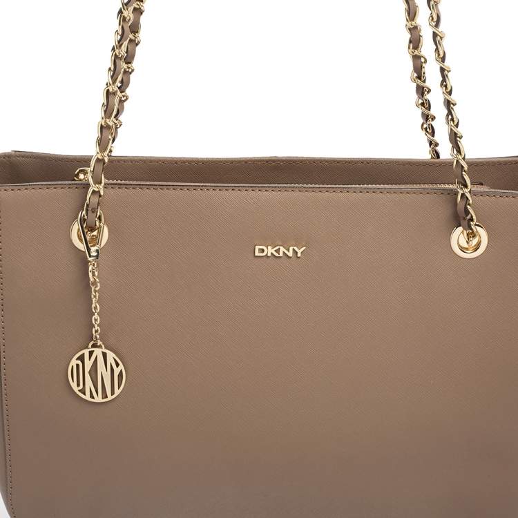 Pre Owned DKNY Grey Saffiano Leather Bryant Park Chain Tote