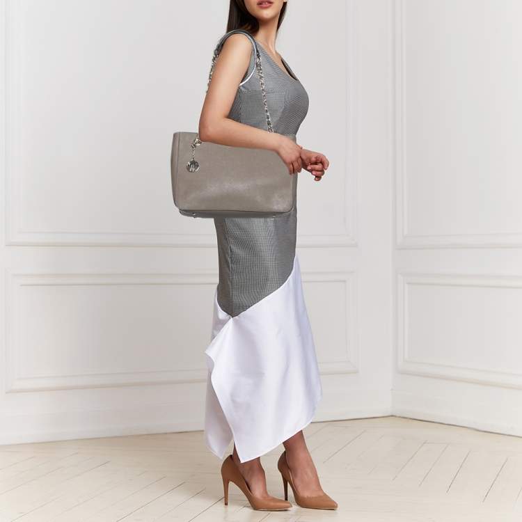 Pre Owned DKNY Grey Saffiano Leather Bryant Park Chain Tote