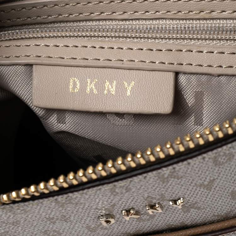 Pre Owned DKNY White/Beige Signature Coated Canvas and Leather Top Zip Shoulder Bag