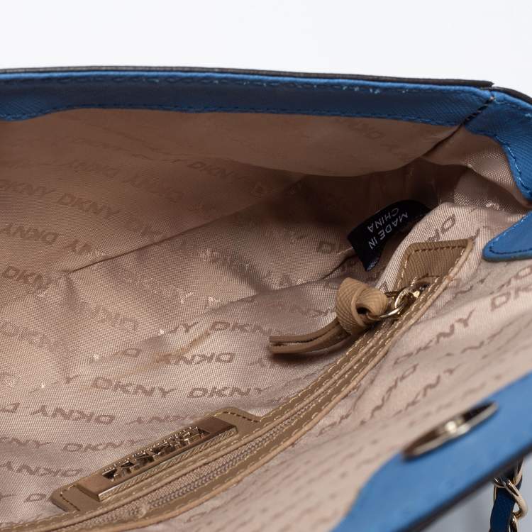 Pre Owned DKNY Blue Leather Robinson Flap Chain Crossbody Bag