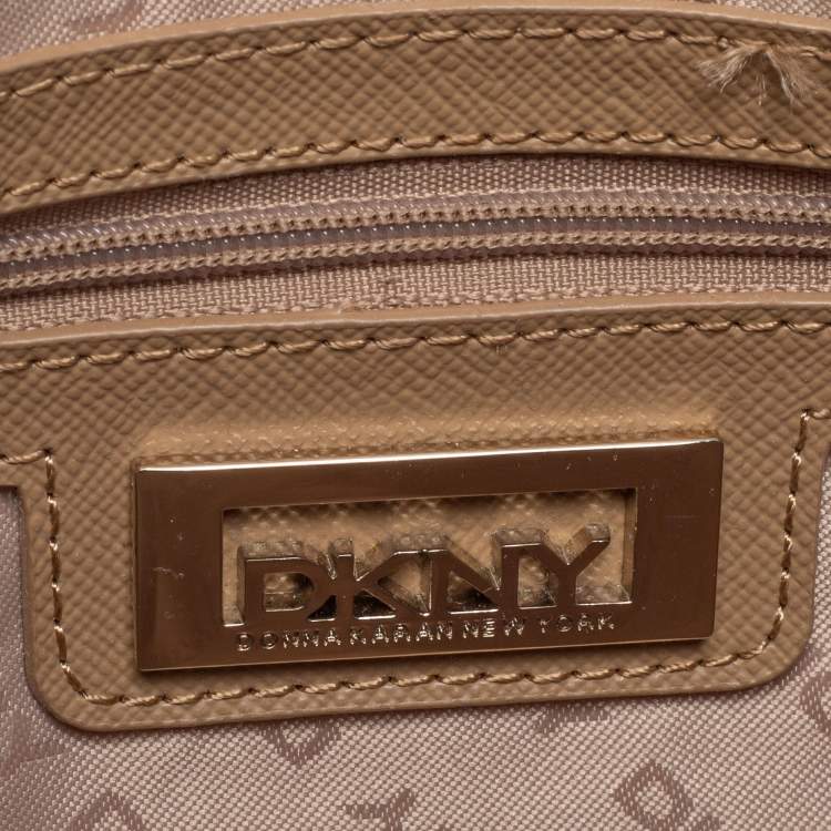 Pre Owned DKNY Blue Leather Robinson Flap Chain Crossbody Bag