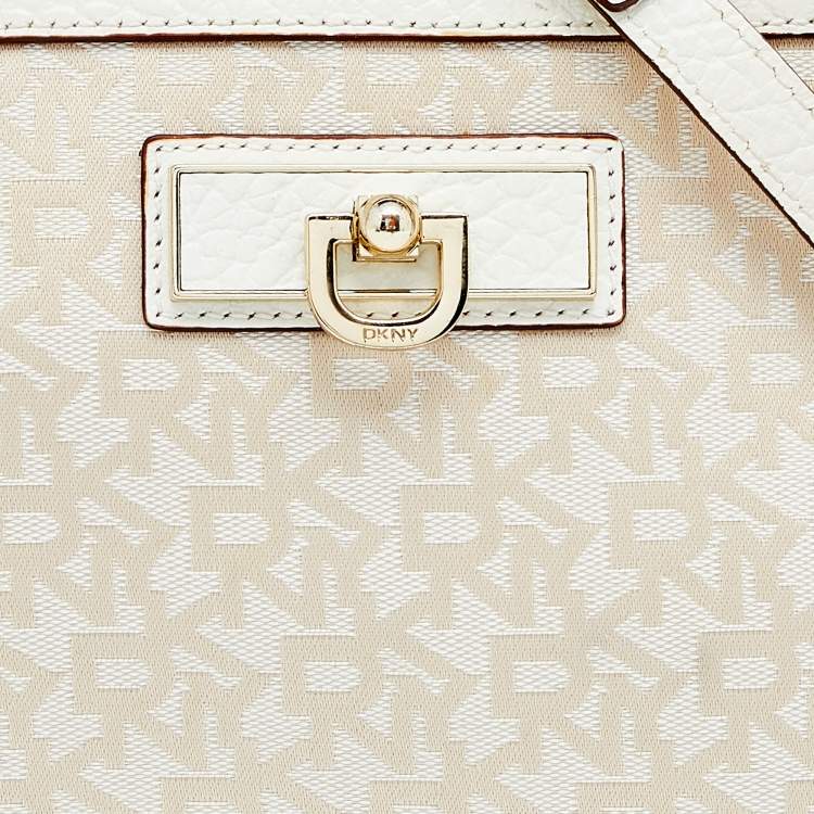 Pre Owned DKNY Beige/White Signature Canvas And Leather Shoulder Bag
