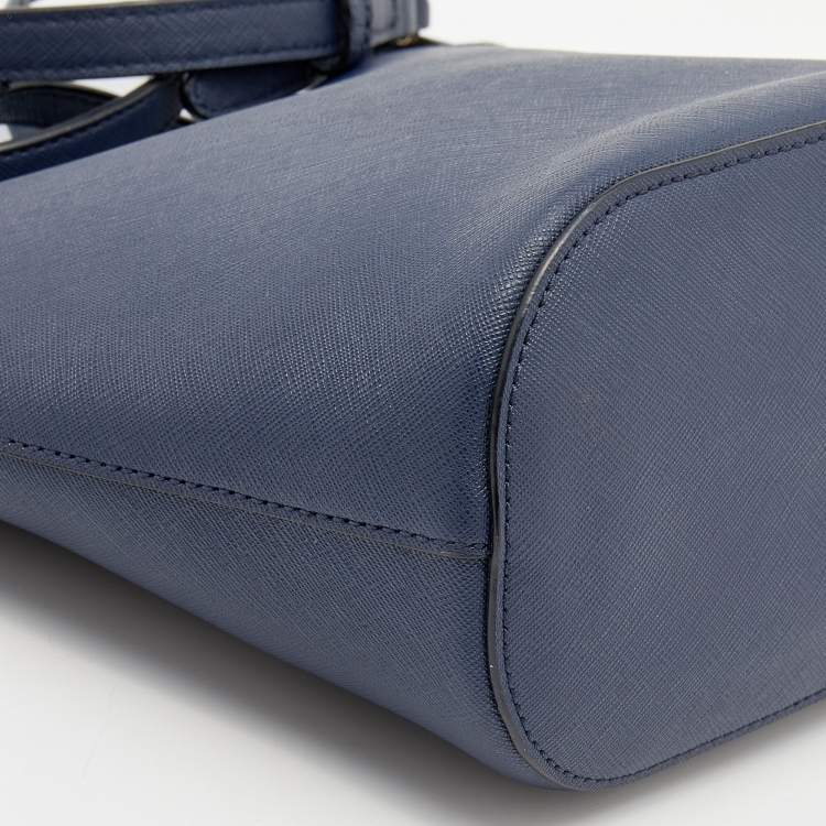 Pre Owned DKNY Navy Blue Leather Crossbody Bucket Bag