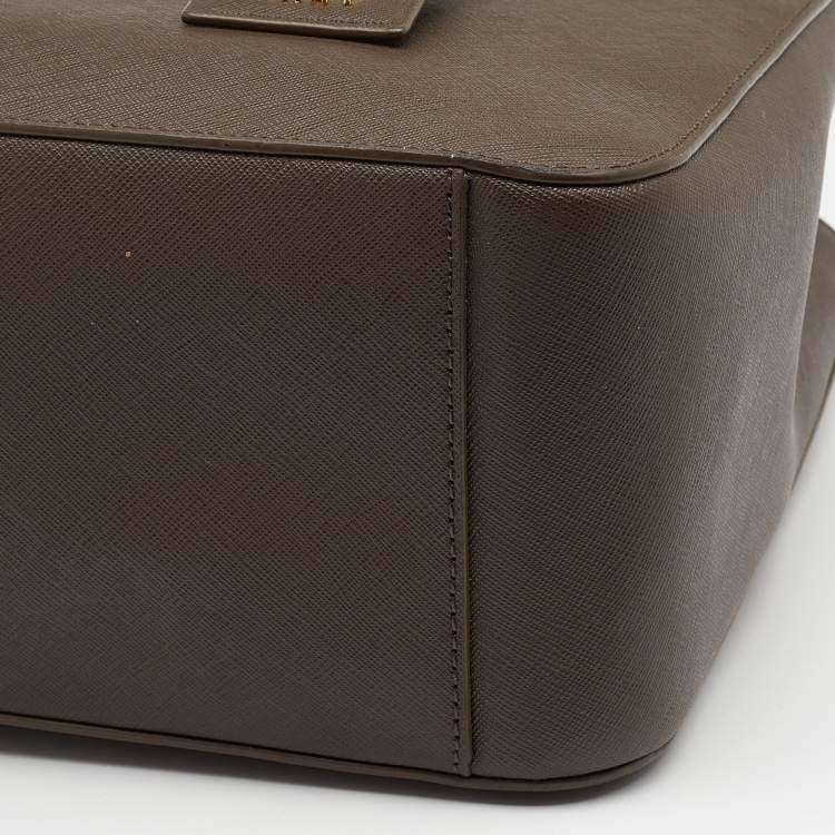 Pre Owned DKNY Olive Green Leather Bryant Park Chain Tote