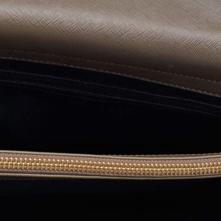 Pre Owned DKNY Olive Green Leather Bryant Park Chain Tote