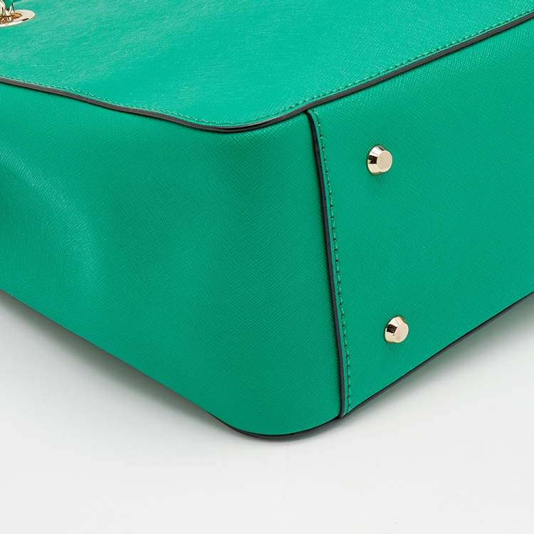 مملوكة مسبقًا DKNY Green Saffiano Leather Bryant Park Chain Tote