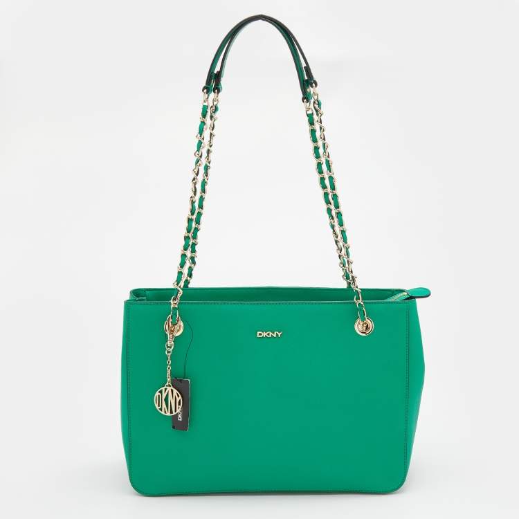 مملوكة مسبقًا DKNY Green Saffiano Leather Bryant Park Chain Tote