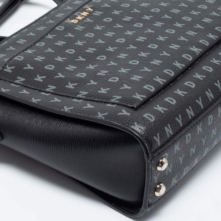 Pre Owned DKNY Black/Grey Coated Canvas Ava Zip Crossbody Bag