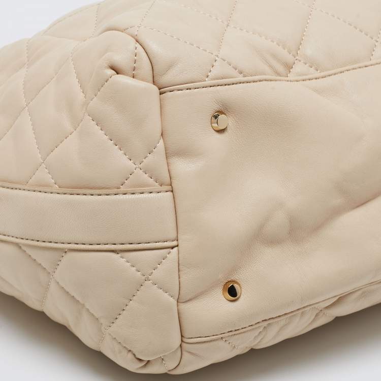 Pre Owned DKNY Beige Quilted Leather Side Chain Turnlock Tote