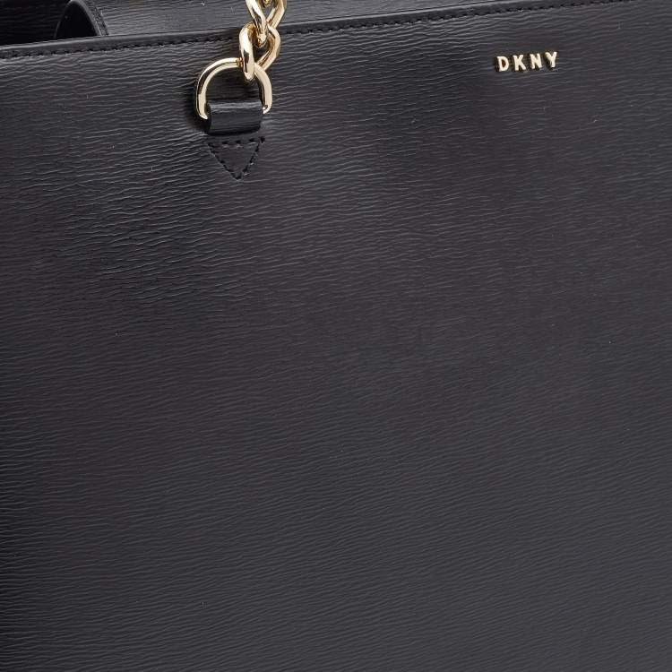مملوكة مسبقًا DKNY Black Leather Magnetic Flap Chain Tote