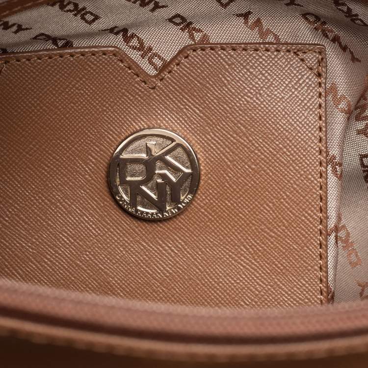 Pre Owned DKNY Beige/Tan Signature Canvas and Leather Tote
