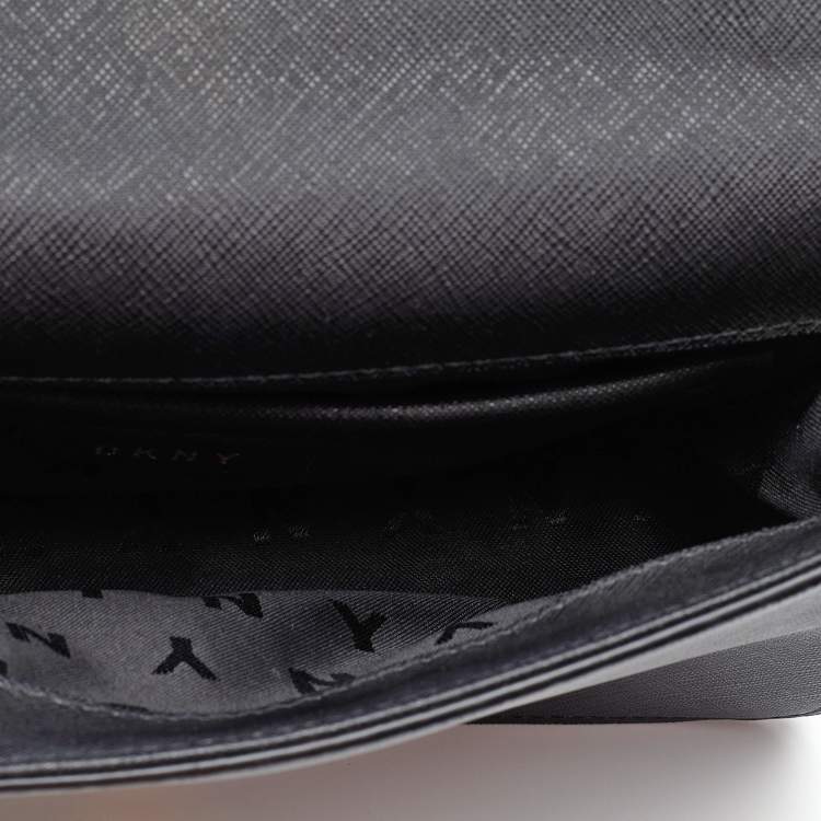 مملوكة مسبقًا Dkny Black Leather Chain Crossbody Bag