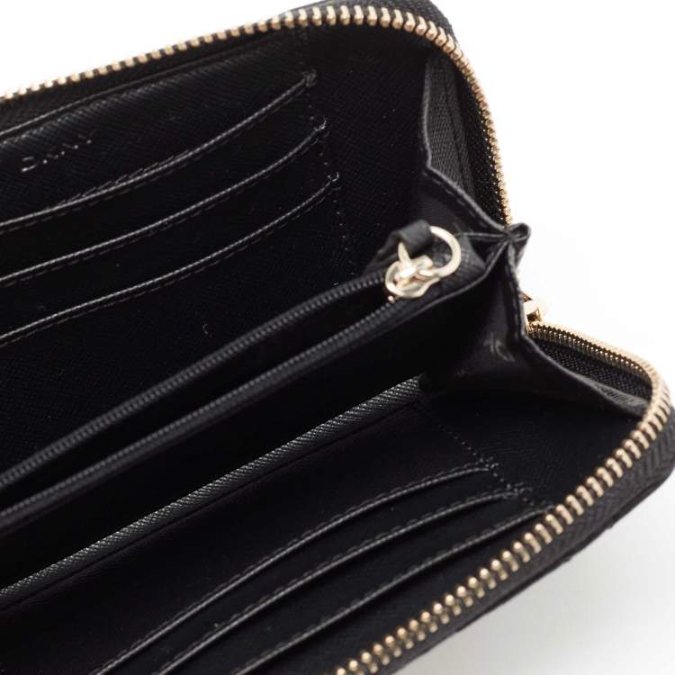 Pre Owned DKNY Black Quilted Leather Zip Around Wallet