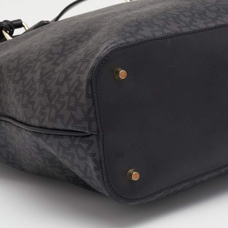 Pre Owned DKNY Black Signature Canvas Tote