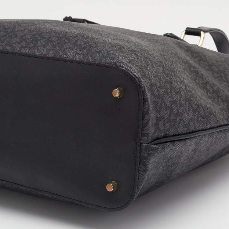 Pre Owned DKNY Black Signature Canvas Tote
