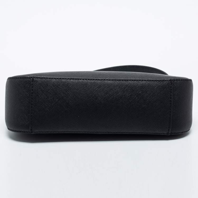 Pre Owned DKNY Black Carol Leather Baguette Bag