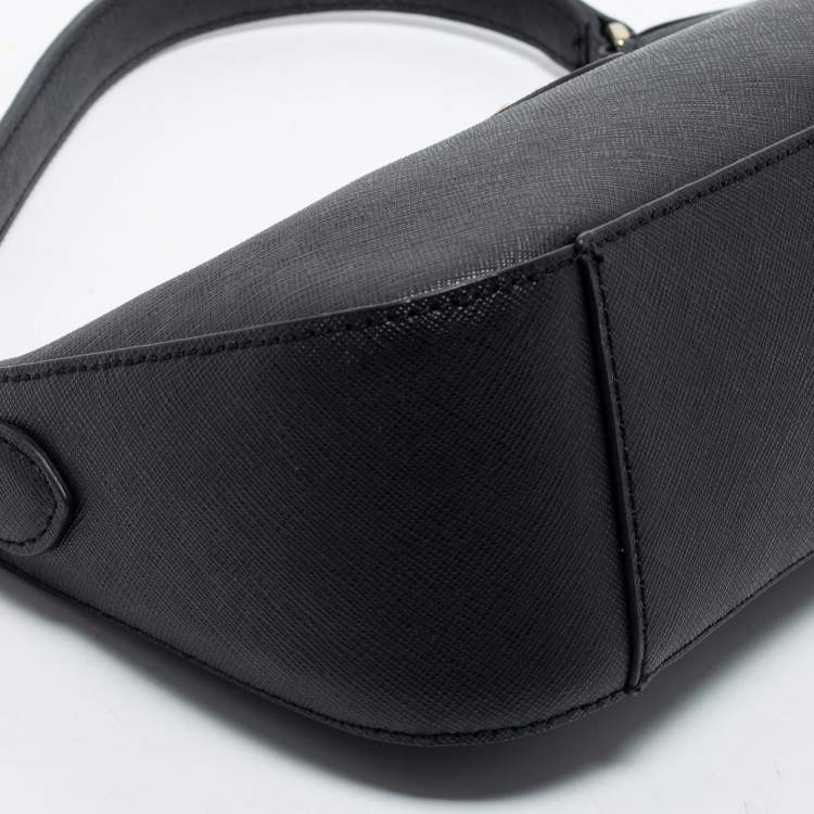 Pre Owned DKNY Black Carol Leather Baguette Bag