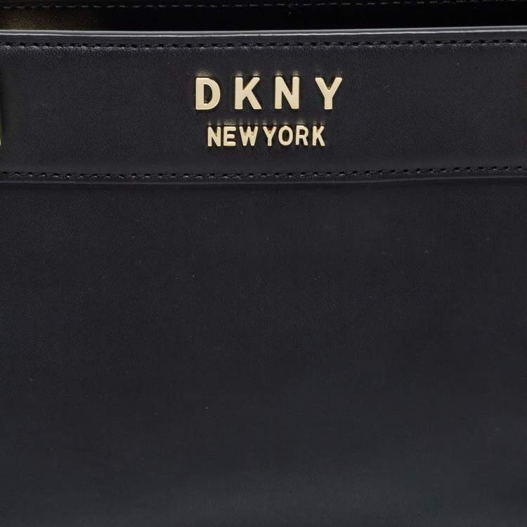 مملوكة مسبقًا DKNY Black Leather Chain Shoulder Bag