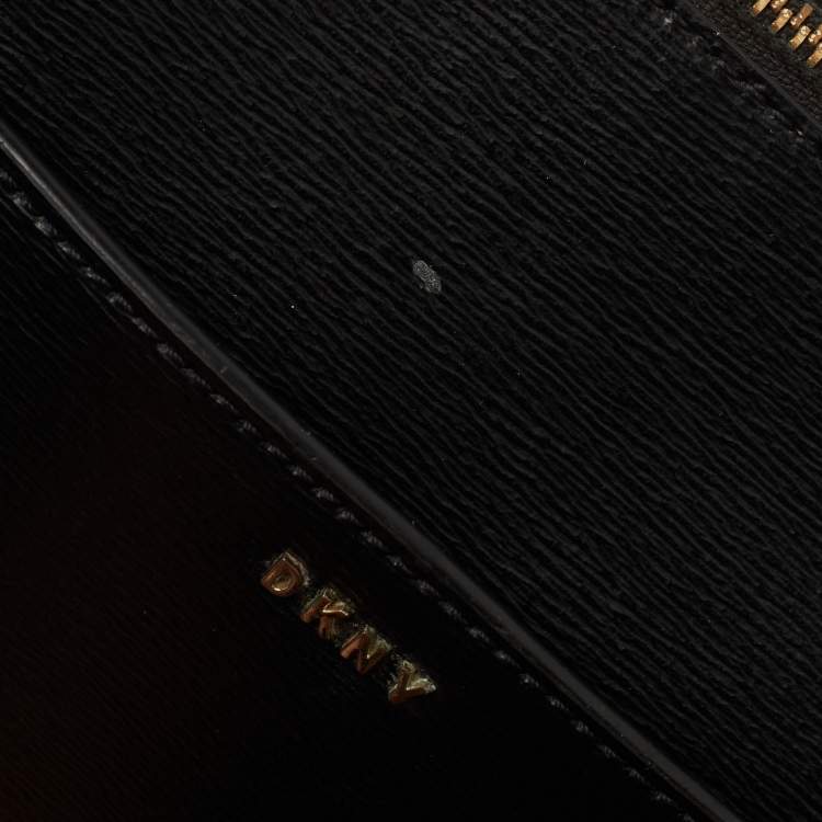 Pre Owned DKNY Black Leather Zip Crossbody Bag