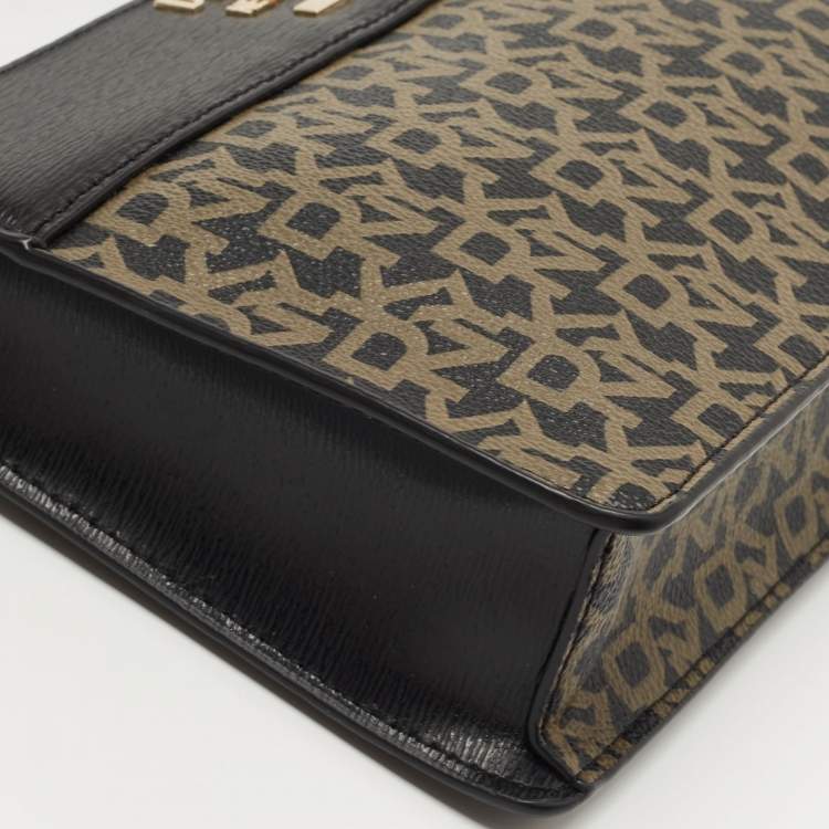 Pre Owned Dkny Black Signature Coated Canvas and Leather Zip Crossbody Bag