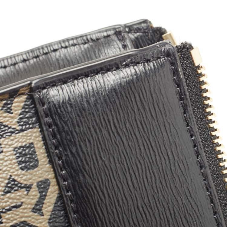Pre Owned Dkny Black Signature Coated Canvas and Leather Zip Crossbody Bag