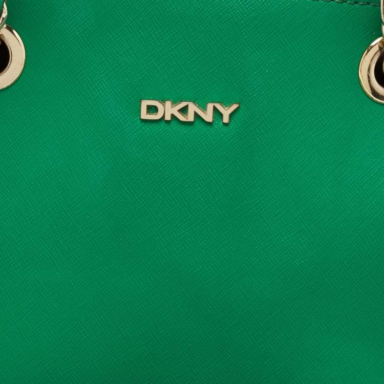 Pre Owned Dkny Green Leather Dome Chain Shoulder Bag
