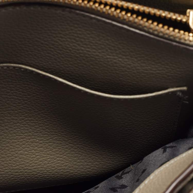 Pre Owned DKNY Grey/Off White Signature Coated Canvas and Leather Padlock Charm Satchel