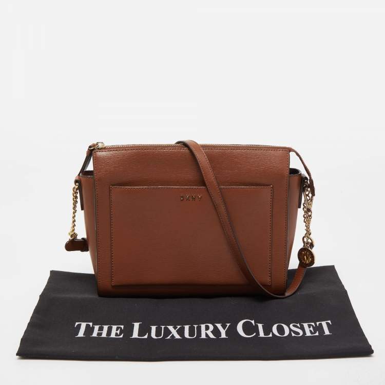 مملوكة مسبقًا DKNY Brown Leather Ava Zip Crossbody Bag