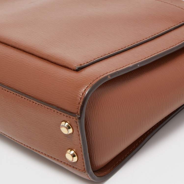 مملوكة مسبقًا DKNY Brown Leather Ava Zip Crossbody Bag