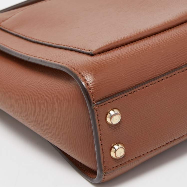 مملوكة مسبقًا DKNY Brown Leather Ava Zip Crossbody Bag