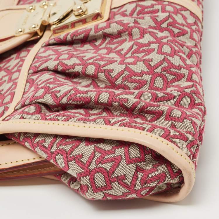 Pre Owned Dkny Pink/Beige Signature Canvas And Leather Pushlock Baguette