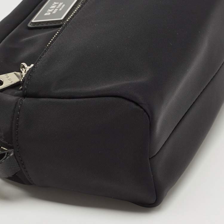 مملوكة مسبقًا DKNY Black Nylon Logo Crossbody Bag
