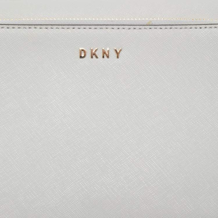 Pre Owned DKNY Grey Leather Front Zip Crossbody Bag