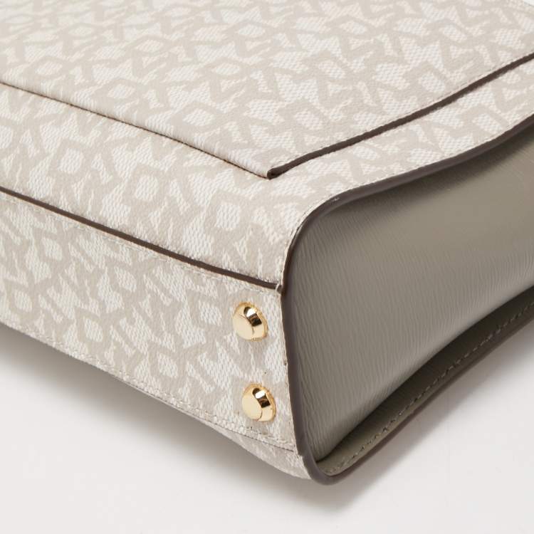 Pre Owned Dkny Grey/Beige Signature Coated Canvas and Leather Bryant Crossbody Bag