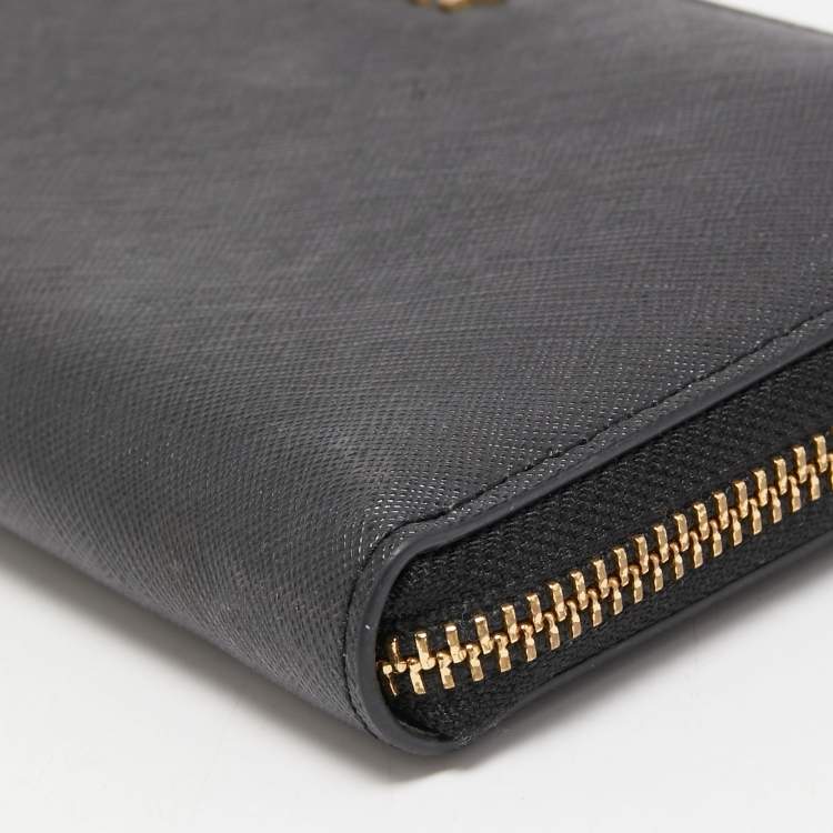 Pre Owned DKNY Black Leather Bryant Park Zip Around Wallet