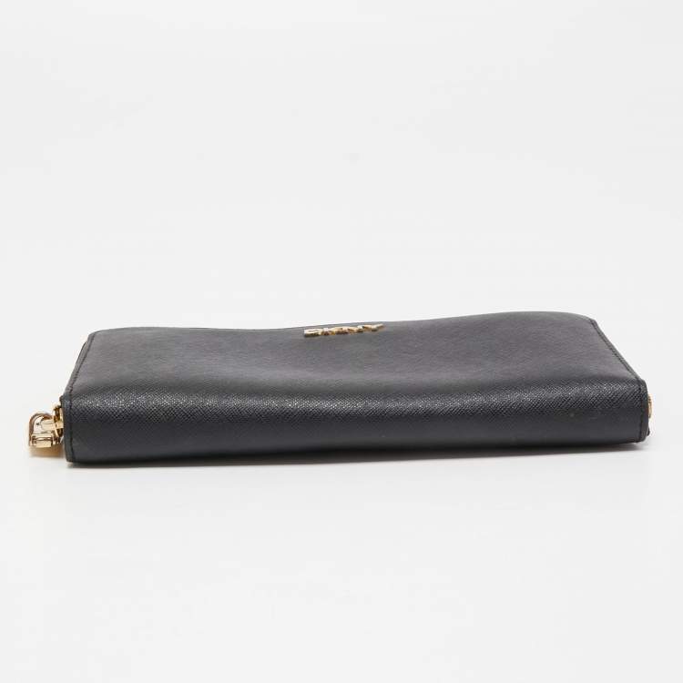 Pre Owned DKNY Black Leather Bryant Park Zip Around Wallet