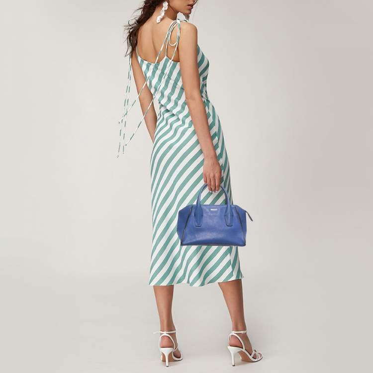 مملوكة مسبقًا DKNY Blue Leather Chelsea Satchel