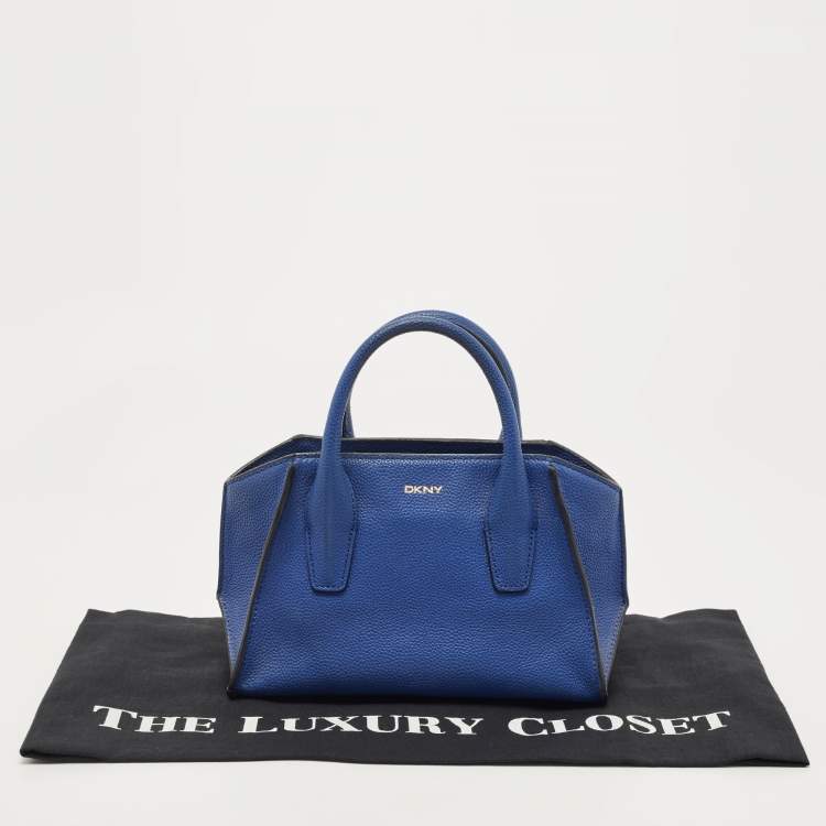 مملوكة مسبقًا DKNY Blue Leather Chelsea Satchel