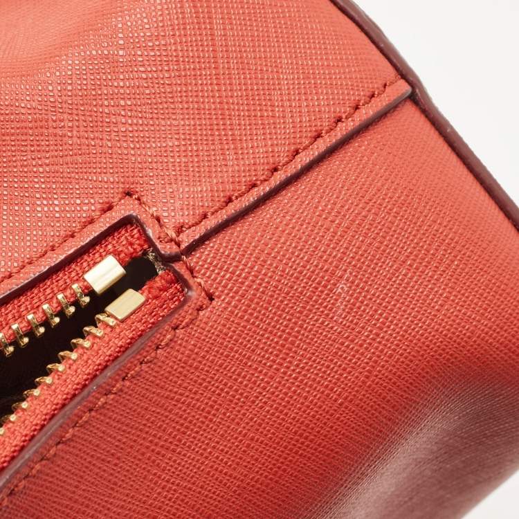 مملوكة مسبقًا DKNY Red Leather Dome Shoulder Bag
