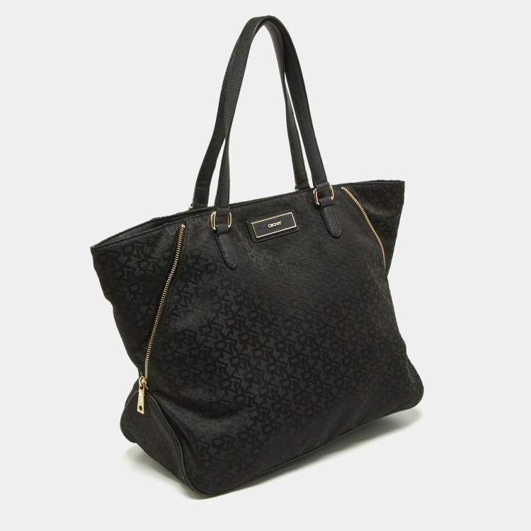 Pre Owned DKNY Black Signature Canvas and Leather Zip Side Shopper Tote